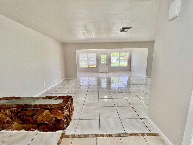 Photo - Live Comfortably in SE Cape Coral – Bright, Remodeled Home for Rent