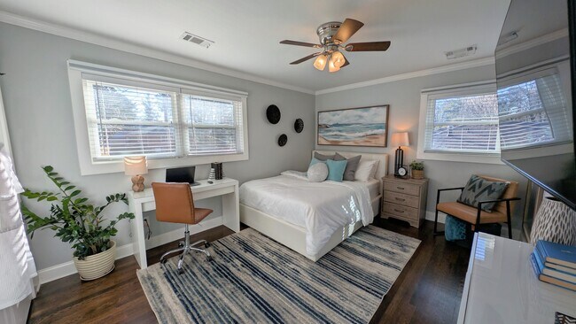 Photo - 831 Parkway Dr