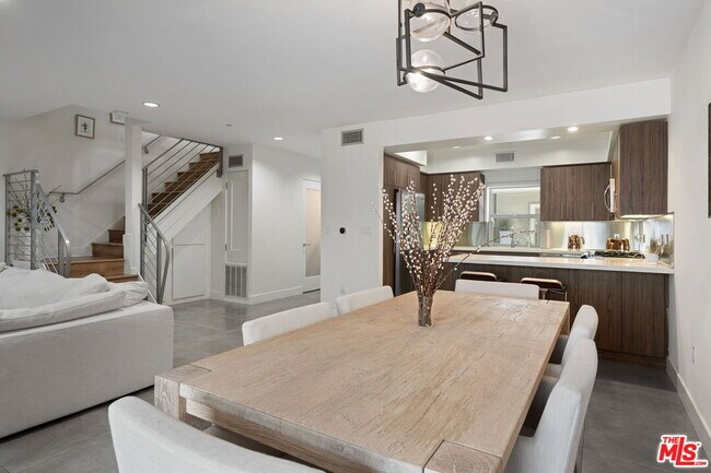 Photo - 11023 Fruitland Dr