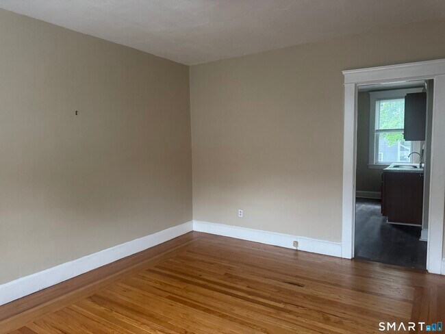 297 Park St Unit 2C