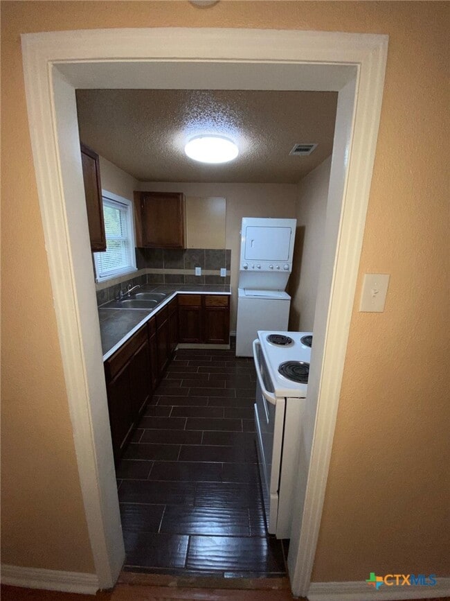 Photo - 1901 Poage Ave