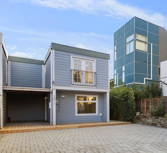 Photo - 2411 S Norman St