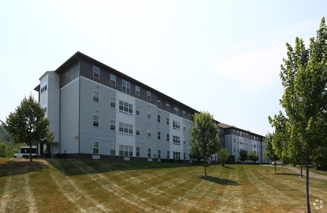 Photo - College Suites at Cortland Apartments