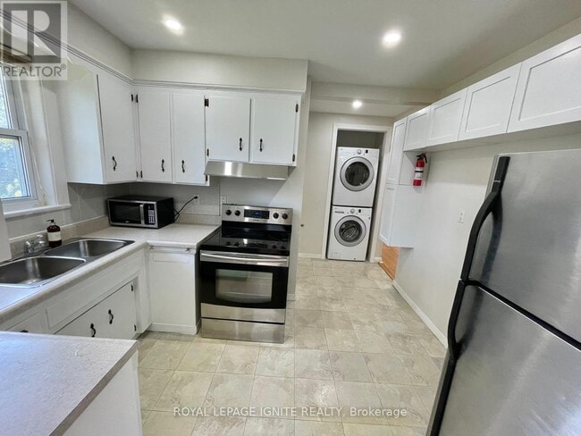 Photo - 39 Greenock Ave