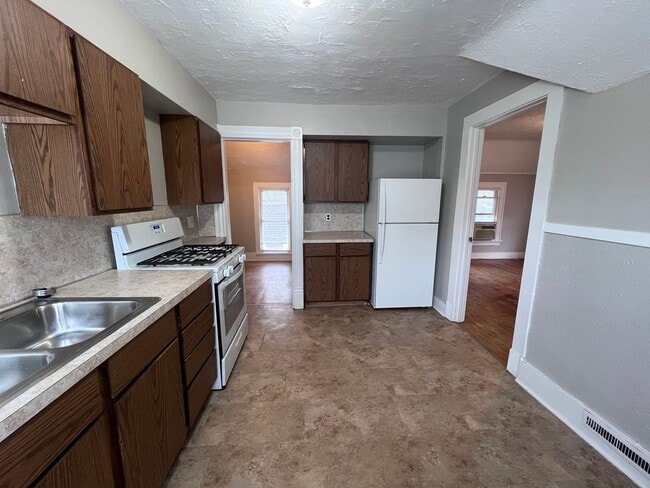 1140 Fremont Ave NW Unidad 1140 Fremont Ave NW Unit 2
