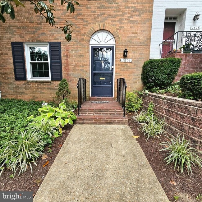 Photo - 7603 Tiverton Dr