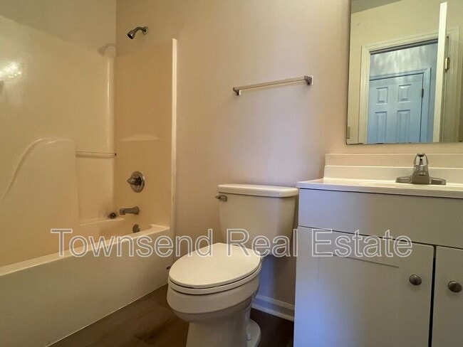 Photo - 115 Centipede Ln