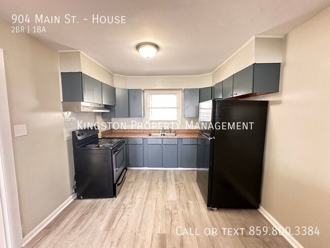 Photo - 904 Main St Unit House