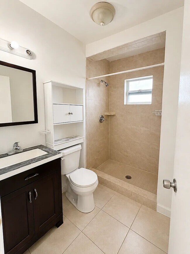 Photo - 3607 141st Ave N Unidad A