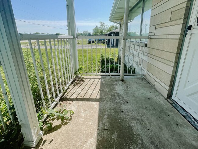 Photo - Washer and Dryer Hookups - Parker City