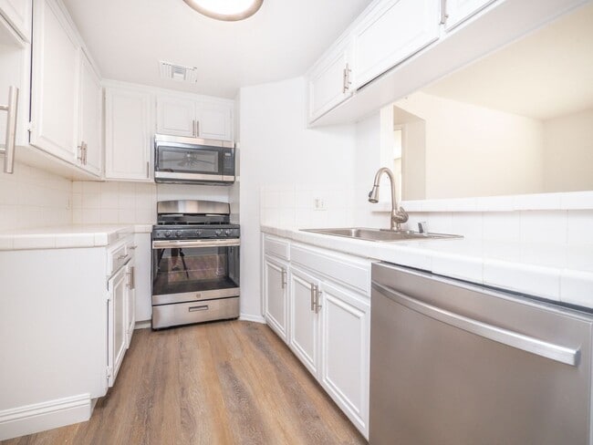 Photo - 5308 Denny Ave