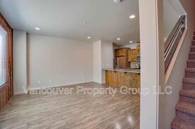 Photo - 187 N 44th Pl