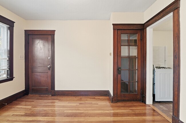 Photo - 60 Raycroft St Unit R-1