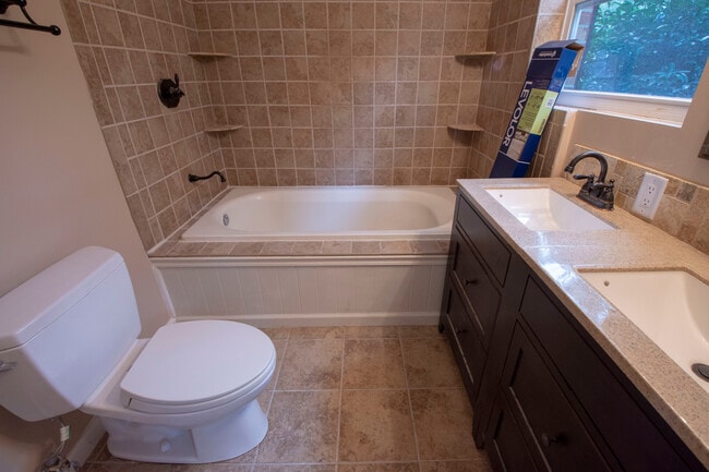 Photo - 831 Devon Drive