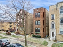 Building Photo - 4827 Lee St Unit 1