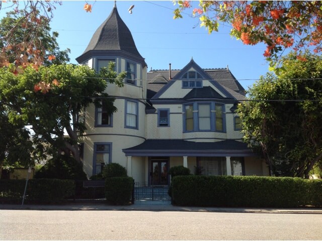 Photo - Golden Gate Villa Apartments