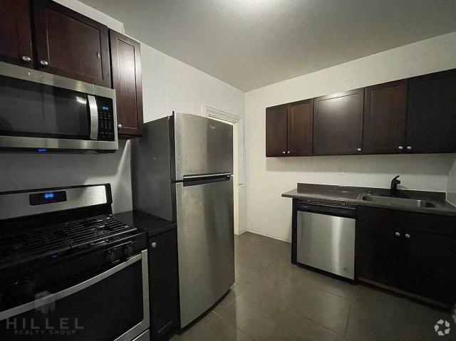 Building Photo - 1 bedroom in ASTORIA NY 11106 Unit Apt C4