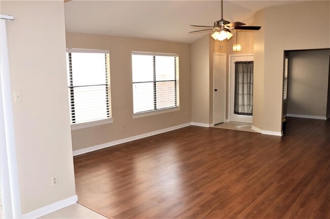 Photo - 7718 High Village Dr