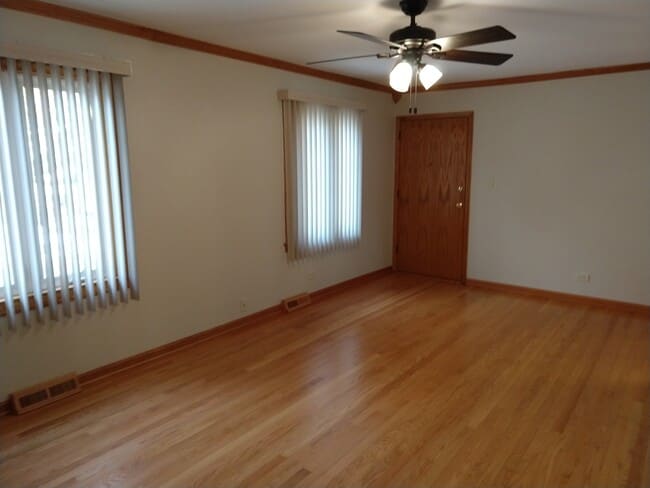 Photo - 1343 Woodview Ln