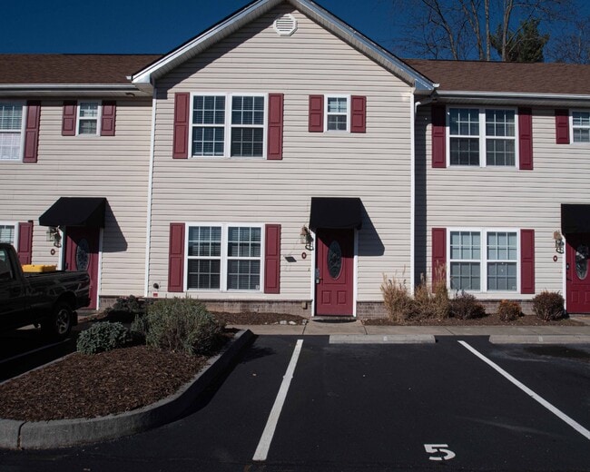 Photo - 614 N Center St