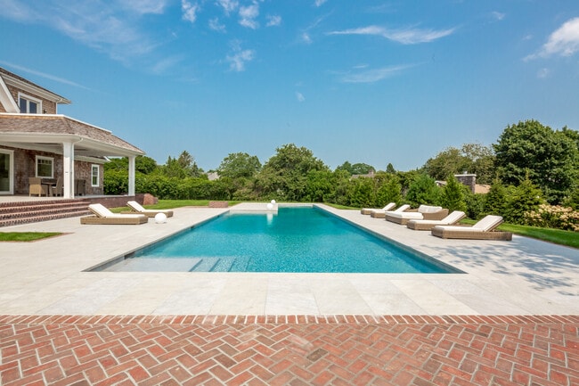 Photo - 126 Somerset Ave