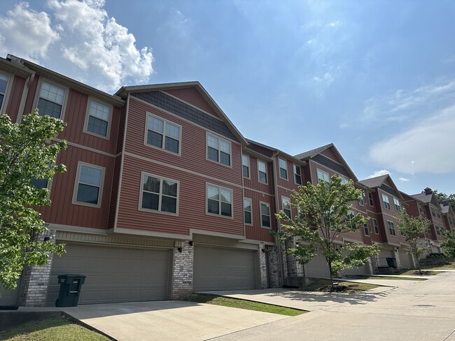 Photo - 2795 W Cottonwillow Way Townhome