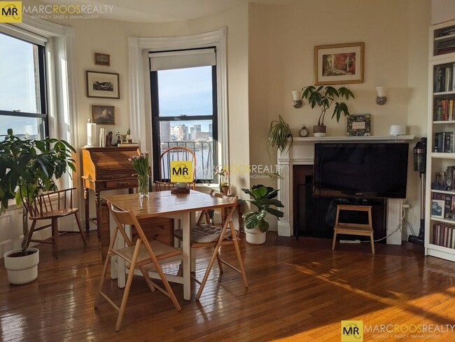 Photo - 508 Beacon St Condominio Unidad #46