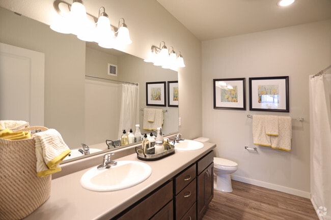 2BR, 2BA, Model - 951 SF