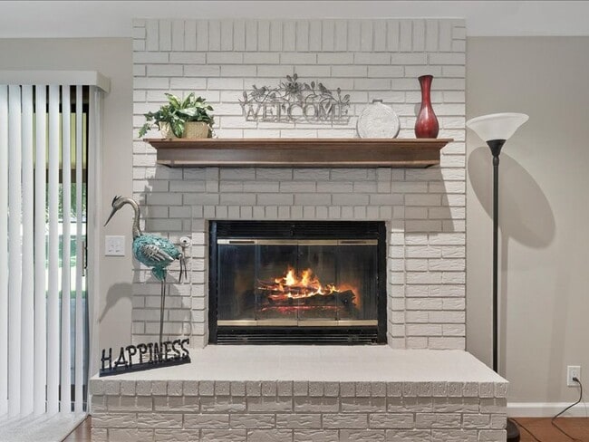 Photo - 1206 Oakwood Dr