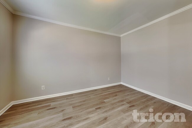 Photo - 1219 Falls Creek Ct