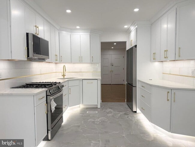 Building Photo - 355 Cherry Hill Blvd Rental