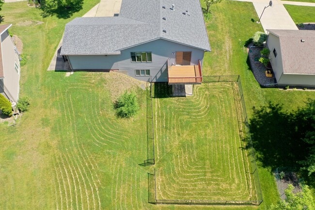 Photo - 624 Meadow Run Dr SW