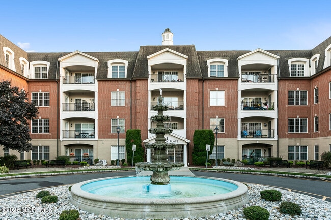 Building Photo - 325 Regency Pl