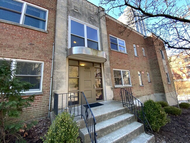 1201 Edgecliff - 8 familias - Edgecliff - Nassau Walnut Hill Apartments