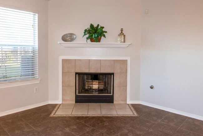 Photo - 315 Glade Bridge Ln