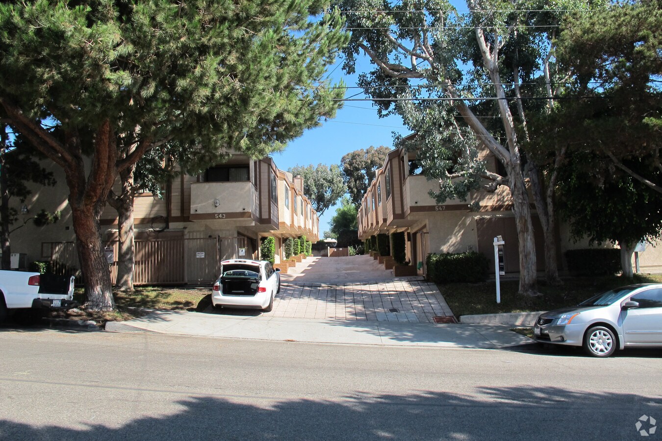 Primary Photo - 543 E Hazel St