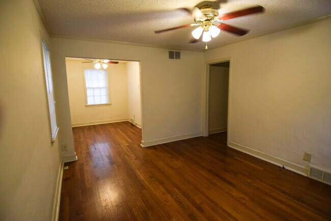 Photo - 59 W Lafayette Cir