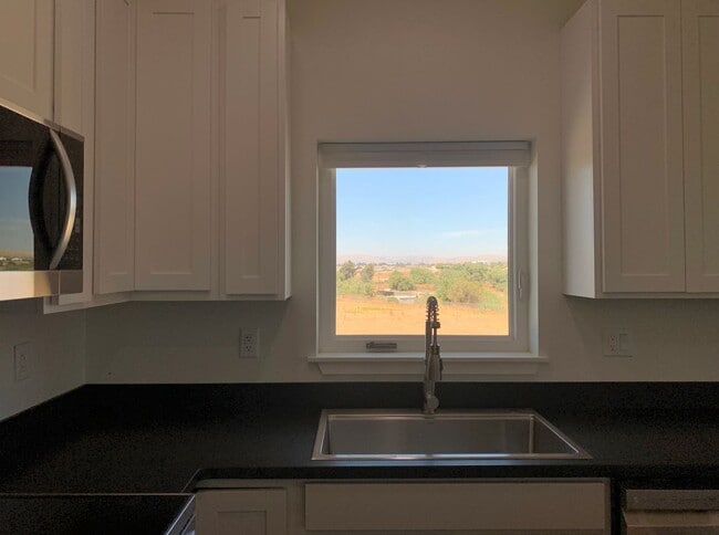 Photo - 160 Cowden Rd Unidad Cowden Rd 160A