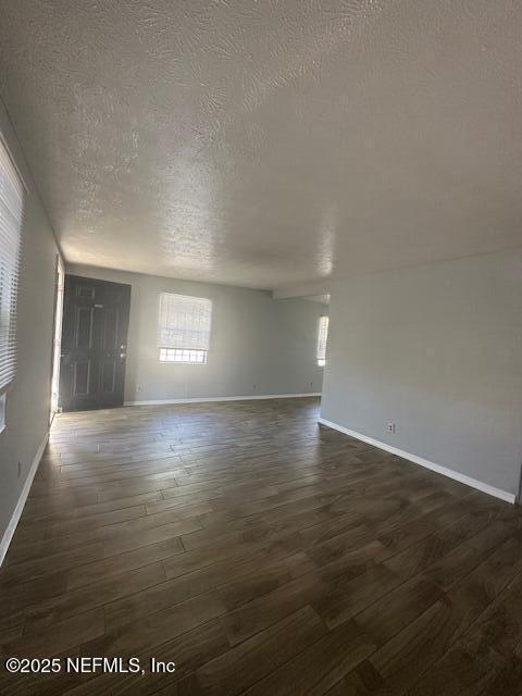 Photo - 3254 Phyllis St