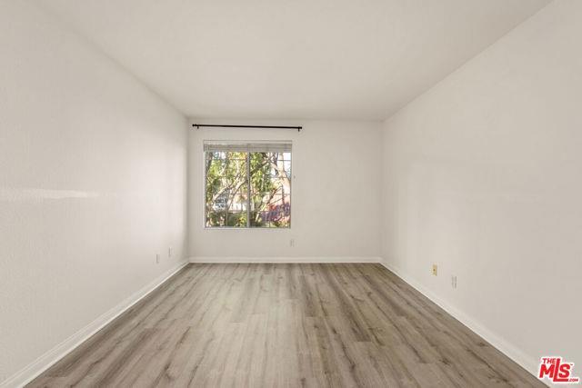 Photo - 5535 Canoga Ave Unidad 5535