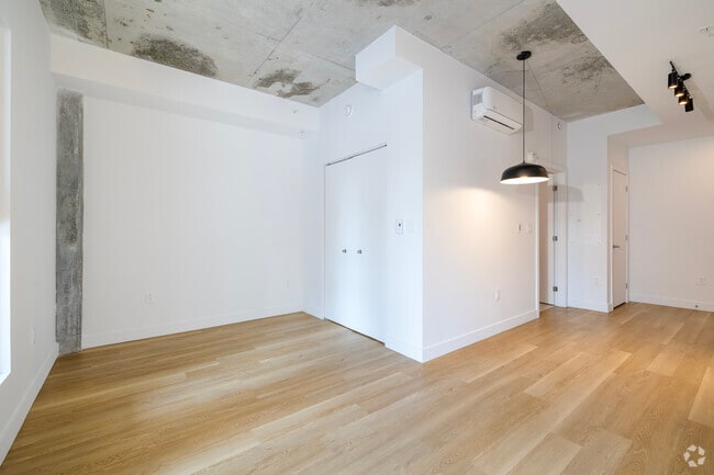 Studio - 413 pi² - Savana sur le Parc