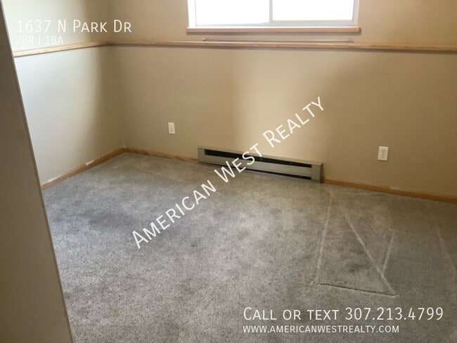 Photo - 1637 N Park Dr
