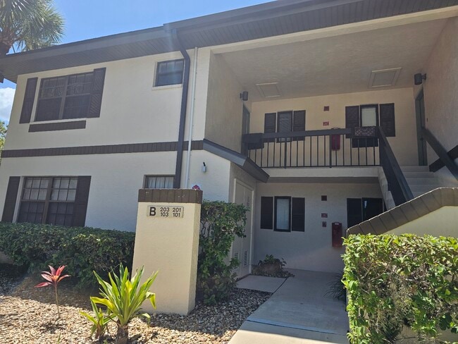 Building Photo - 19505 Quesada Ave Unit B203 Rental