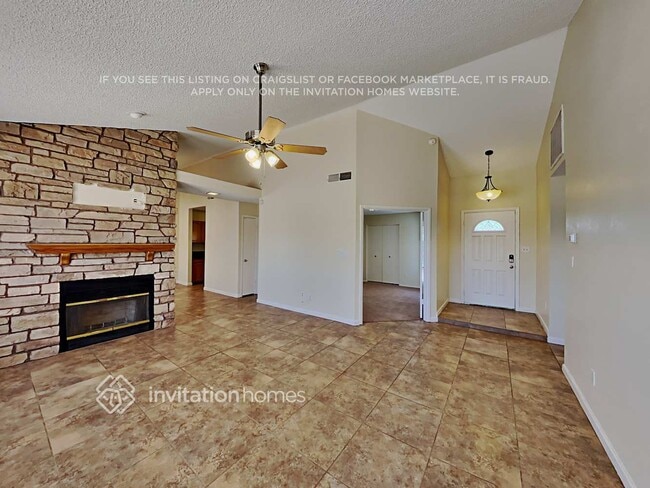2500 N Cholla St