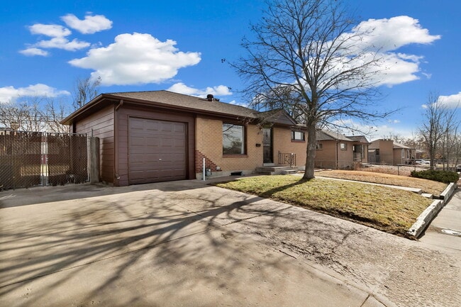 Photo - 7048 Lipan St