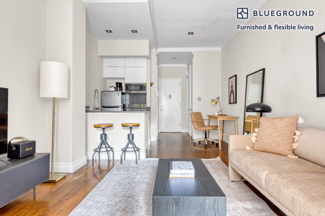 Photo - 290 W 12th St Unit FL3-ID762