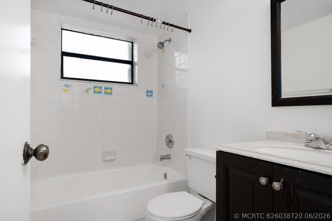 15813 W Waterside Cir Unit 206