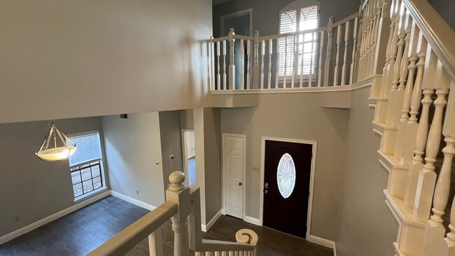 Photo - 6990 Oakwood Park