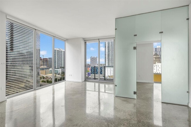 Building Photo - 151 SE 1st St Unit 1711 Rental