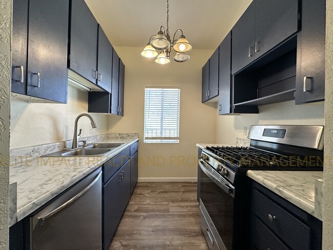 Photo - 814 S Langley Ave